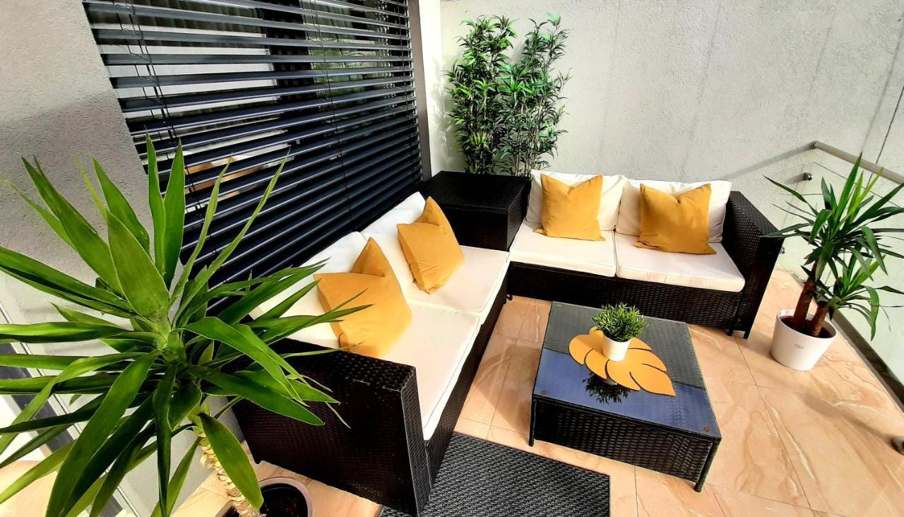 Nobless Holedna Apartment *