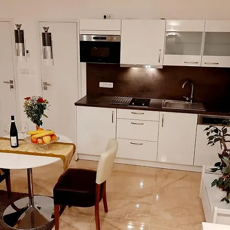 Nobless Apartments Holedna Brno Exterior photo